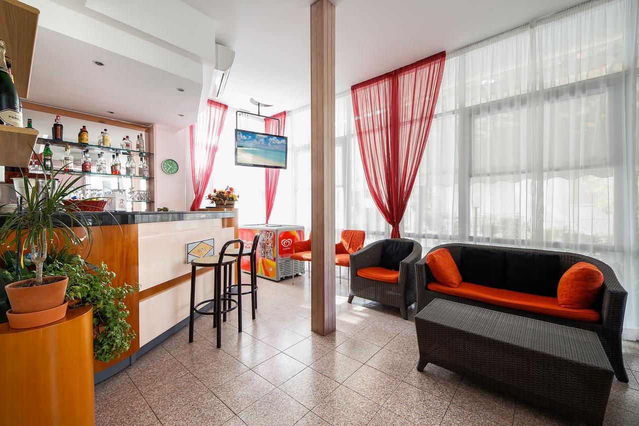 Hotel Susanna Rimini Exterior photo