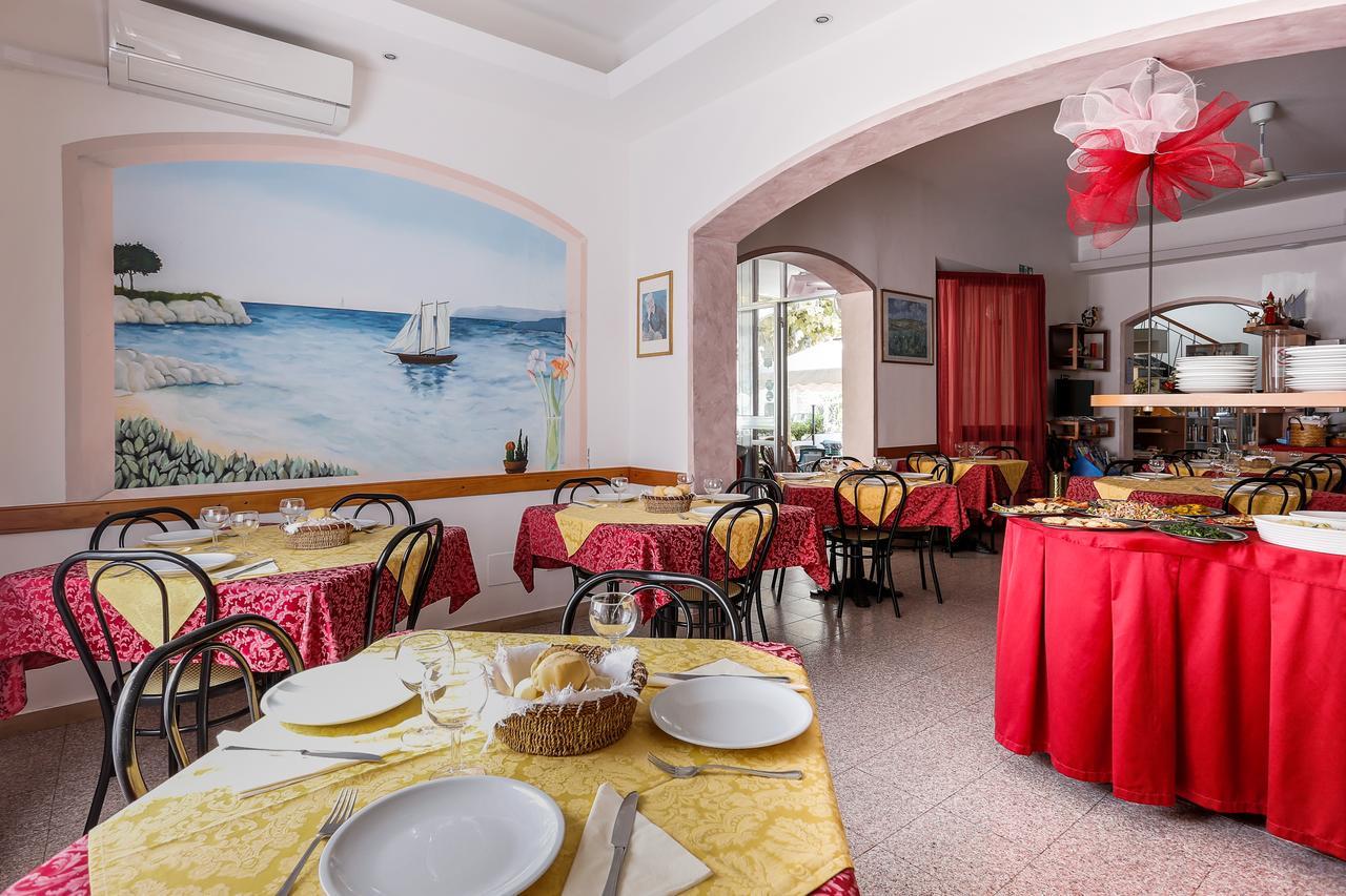 Hotel Susanna Rimini Exterior photo